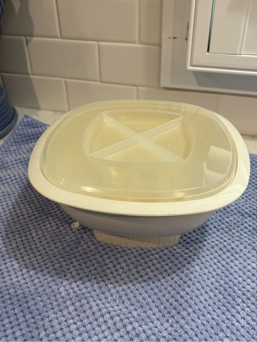Vintage Nordic ware Microwave  popcorn popper with Lid -